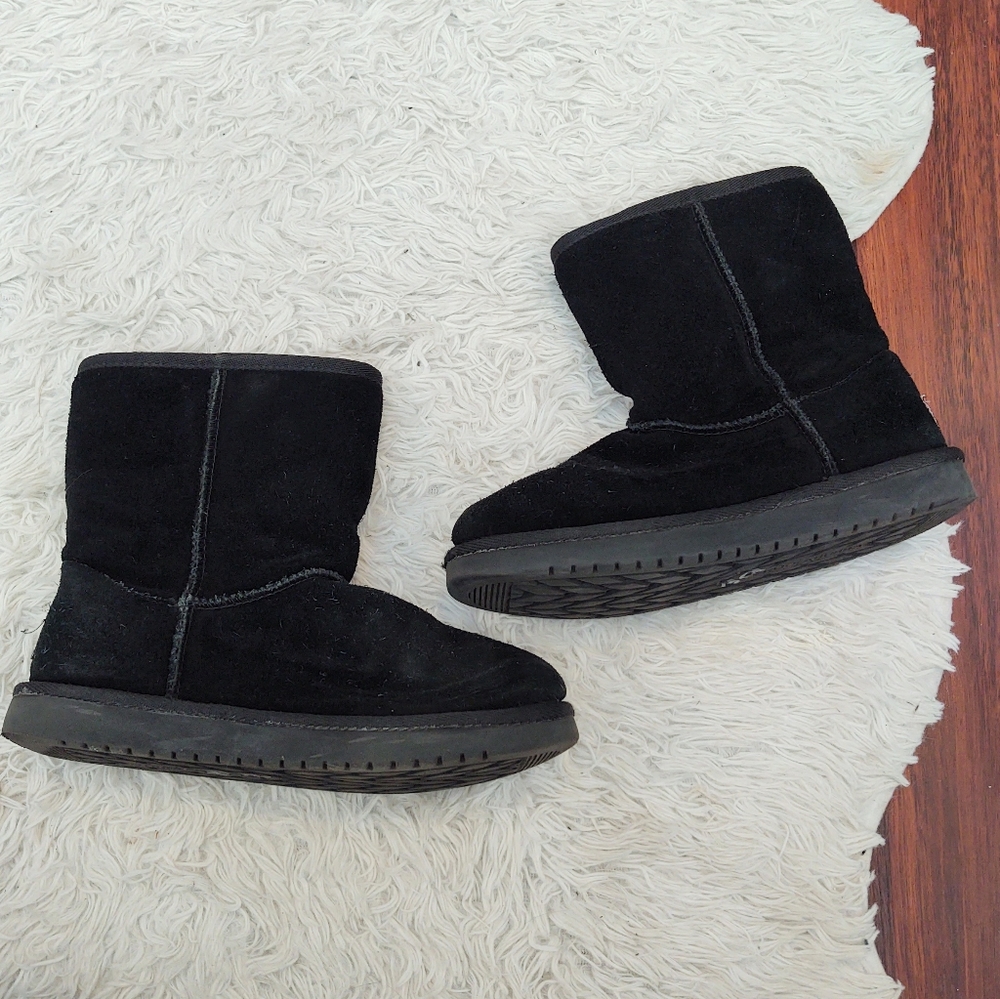 Kookaburra By Ugg Victoria Short Bow Boots Black - Picture 2 of 4